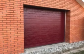 Секционные ворота Бордовый DoorHan RSD02